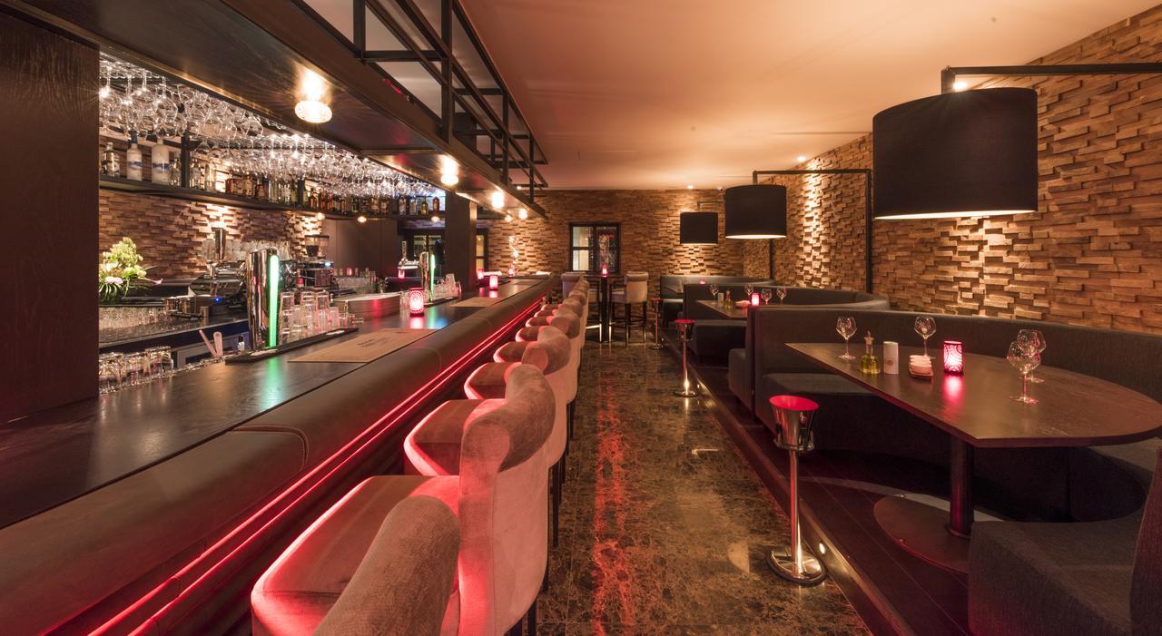 Hotel-Restaurant Unicum Elzenhagen Poeldijk エクステリア 写真