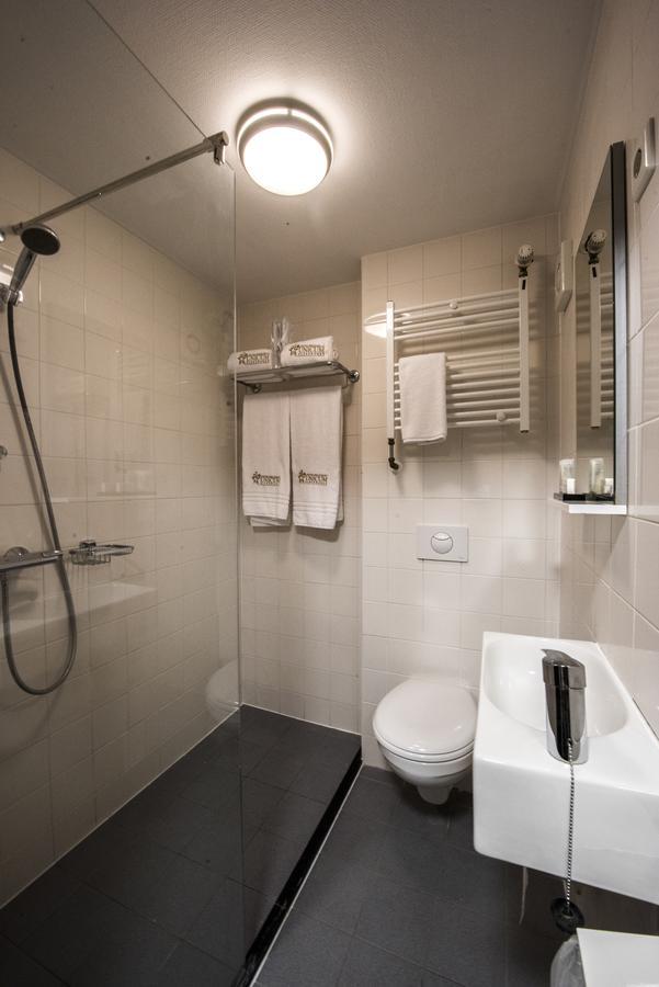 Hotel-Restaurant Unicum Elzenhagen Poeldijk エクステリア 写真