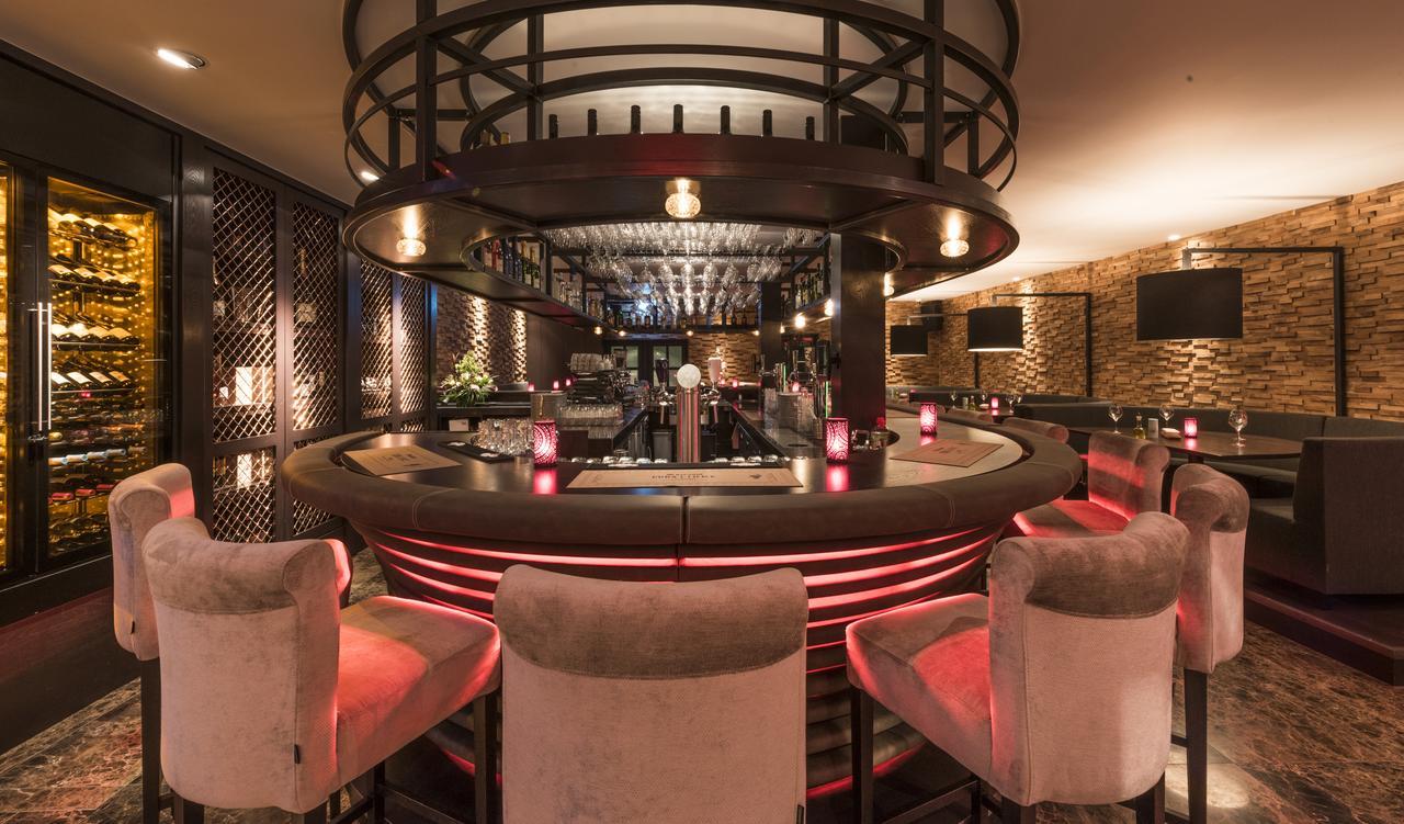 Hotel-Restaurant Unicum Elzenhagen Poeldijk エクステリア 写真